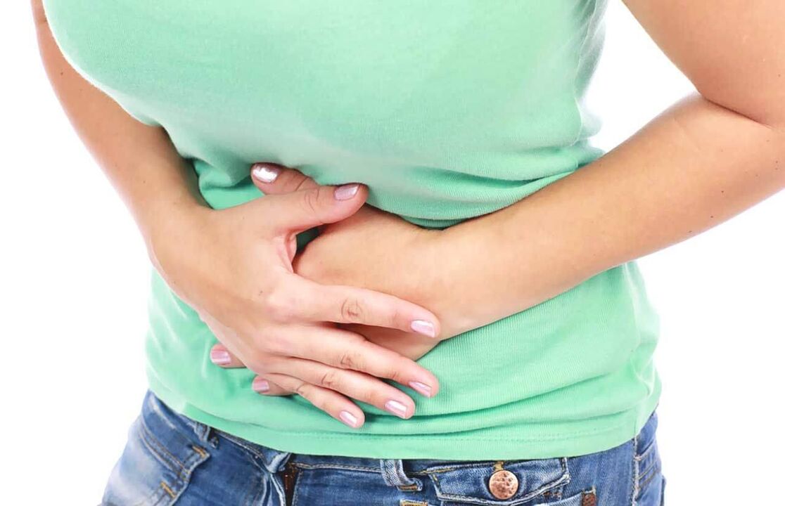 A gastrite vai acompañada de dor de estómago e require dieta